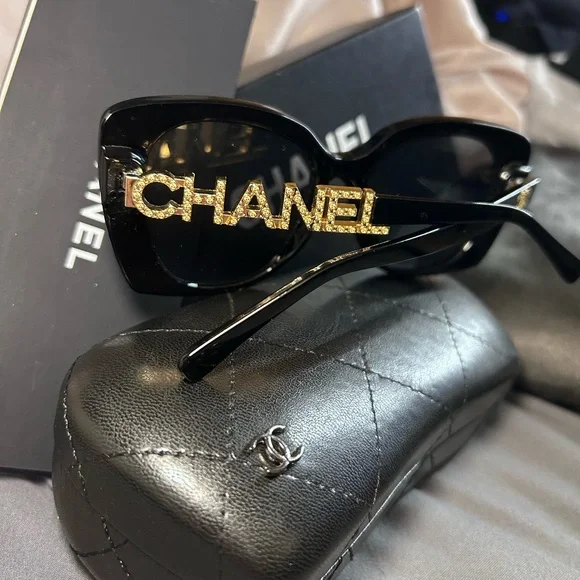 Chanel Square Sunglasses Black - Picture 2 of 12